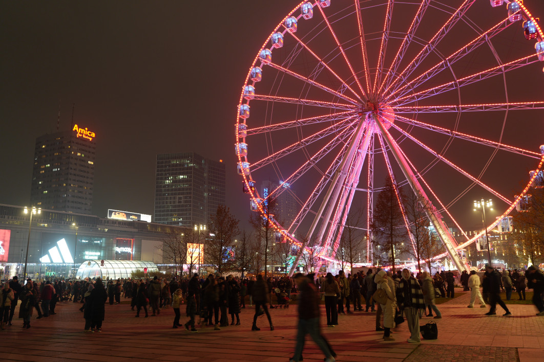 1/15 s, f/2.2, ISO 400, 28.0 mm