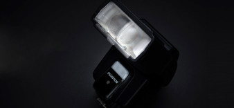 Fujifilm EF-60 i EF-W1 - nowa lampa błyskowa i radiowy system wyzwalania do aparatów systemów X i GFX