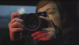 Tak wygląda praca z aparatem Zeiss ZX1. Czy nadchodzi nowy król kompaktów?