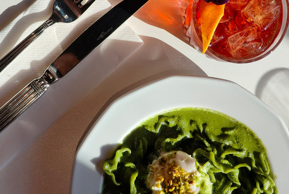 Fotografia kulinarna, motoryzacyjna, typu flat lay – jak robić lepsze zdjęcia smartfonem cz. 4