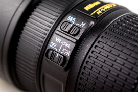 Nikon AF-S Nikkor 24-70 mm f/2.8 ED VR - przełączniki