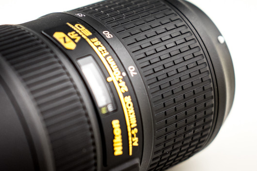 Nikon AF-S Nikkor 24-70 mm f/2.8 ED VR - pierścień zmiany ognikowej