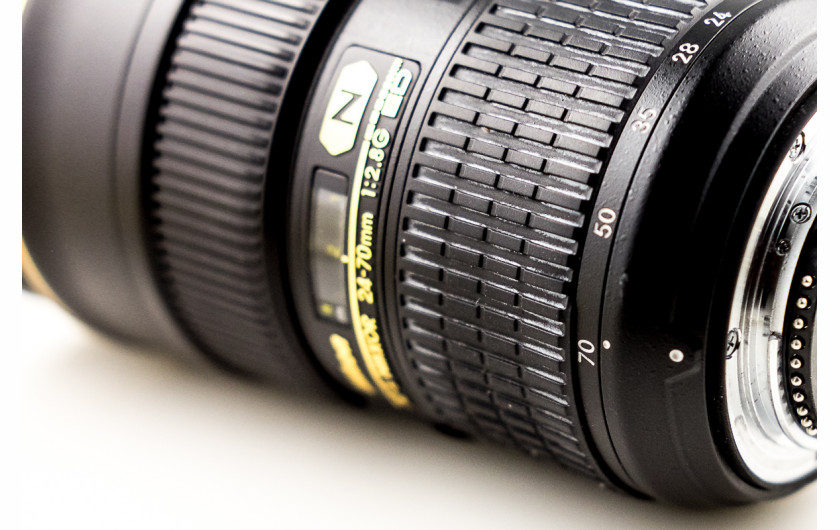 Nikon AF-S Nikkor 24-70 mm f/2.8 ED - pierścień zmiany ognikowej