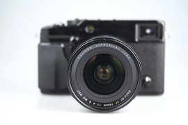 Fujifilm Fujinon XF 16 mm F1.4 R WR z aparatem Fujifilm X-Pro 1