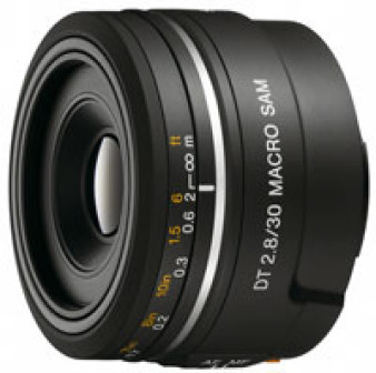 Sony 18-55mm, 55-200mm, 50mm, 30mm Macro i mała lampa błyskowa