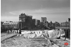 Warszawa, 1946, fot. PAP/Stanisław Dąbrowiecki