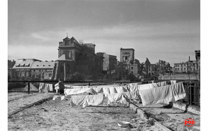 Warszawa, 1946, fot. PAP/Stanisław Dąbrowiecki