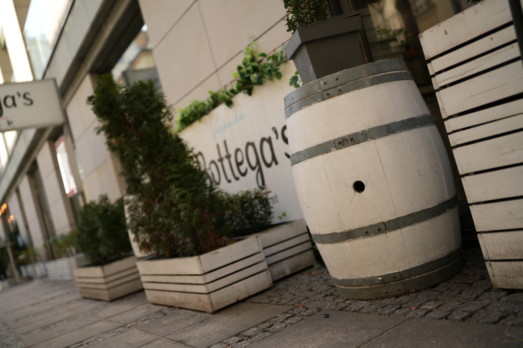 1/1000 s, f/1.4, ISO 100, 35.0 mm