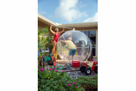 fot. George Kamper, z serii "Bubble Boy", 2. miejsce w kat. People / 