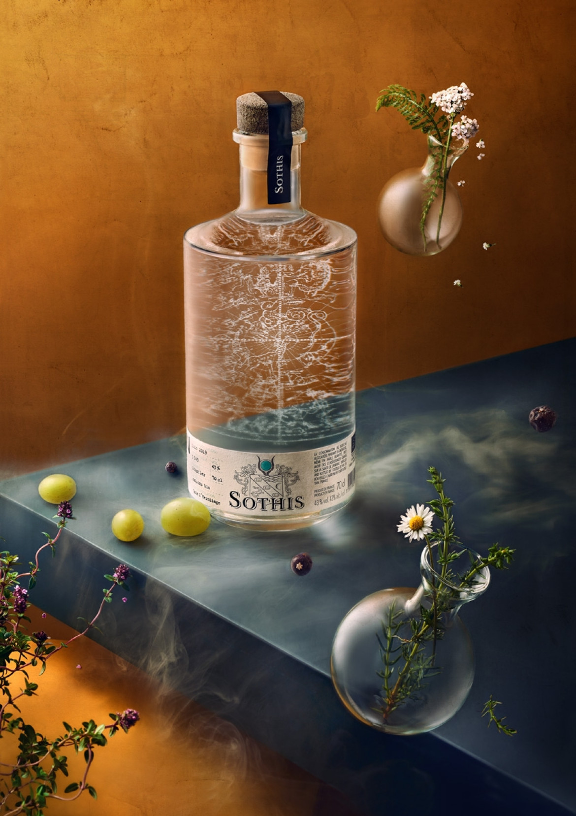 fot. Wesley Dombrecht / Mathilda Perrot, z cyklu "Sothis Gin", Advertising Photographer of the Year / 