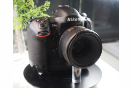 zapowiadany korpus Nikon D4s - ciągle za szkłem