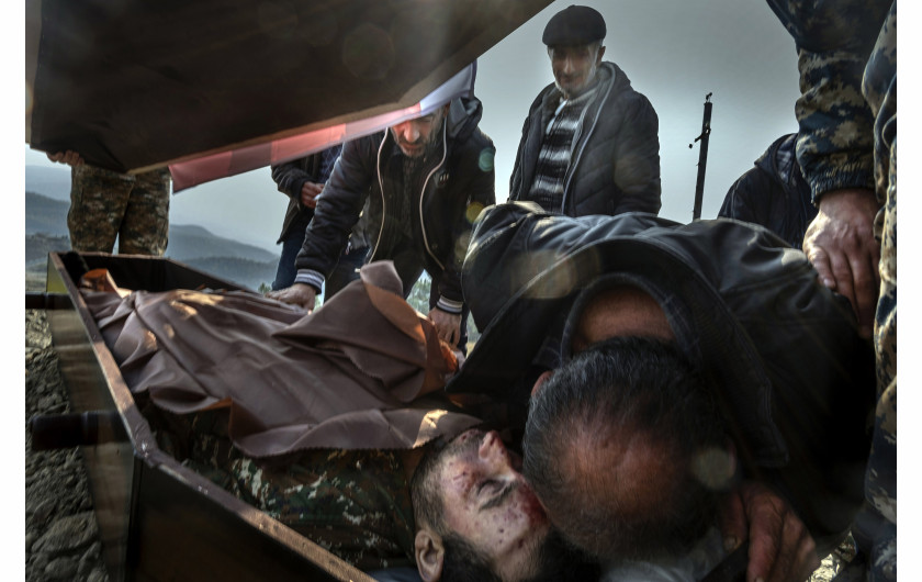 fot. Ricardo Garcia Vilanova, z cyklu The Last Days of Stepanakert, Editorial Photographer of the Year / 