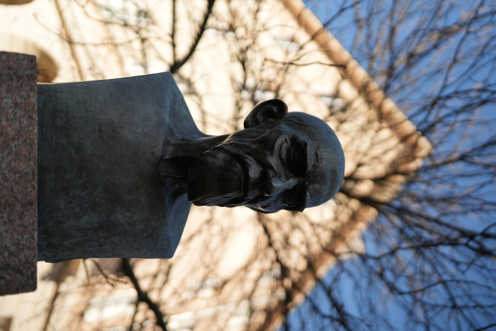 1/3200 s, f/1.4, ISO 100, 35.0 mm