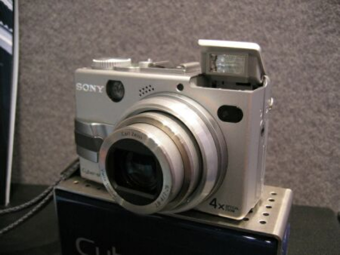 Sony CyberShot DSC-V1