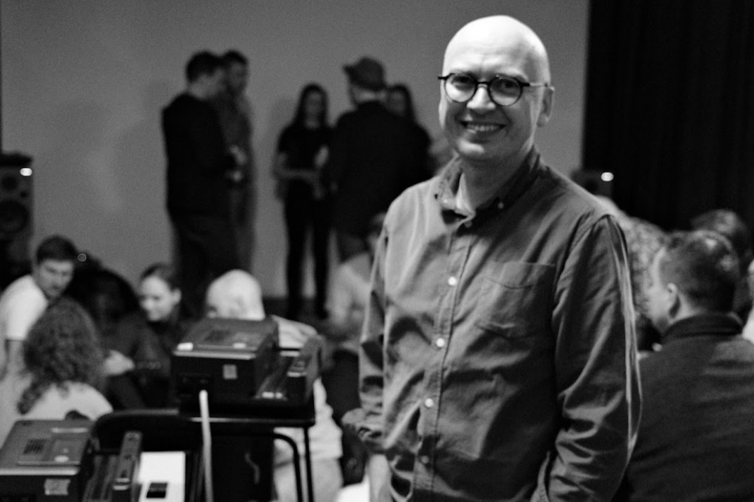 „Nie ma drogi na skróty”. Karol Krukowski o nauczaniu fotografii [PODCAST]