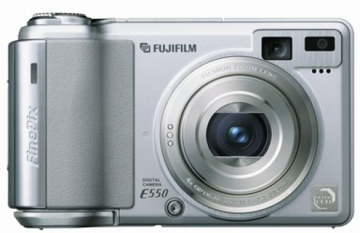 Fujifilm FinePix E550 Zoom - nowa seria
