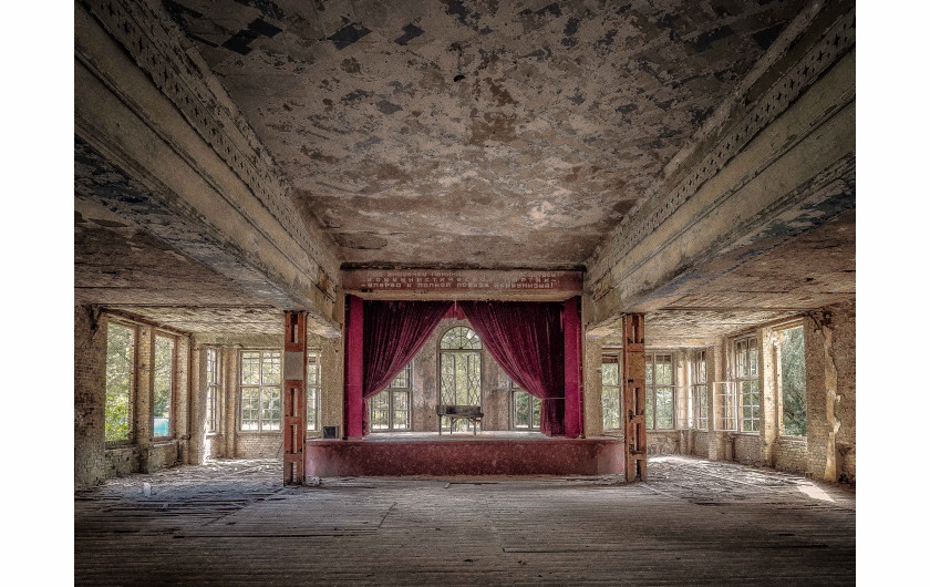 fot. Guenther Reissner, z serii Abandoned Sanatorium, Architecture Photographer of the Year (sekcja amatorska) / Moscow International Foto Awards 2021