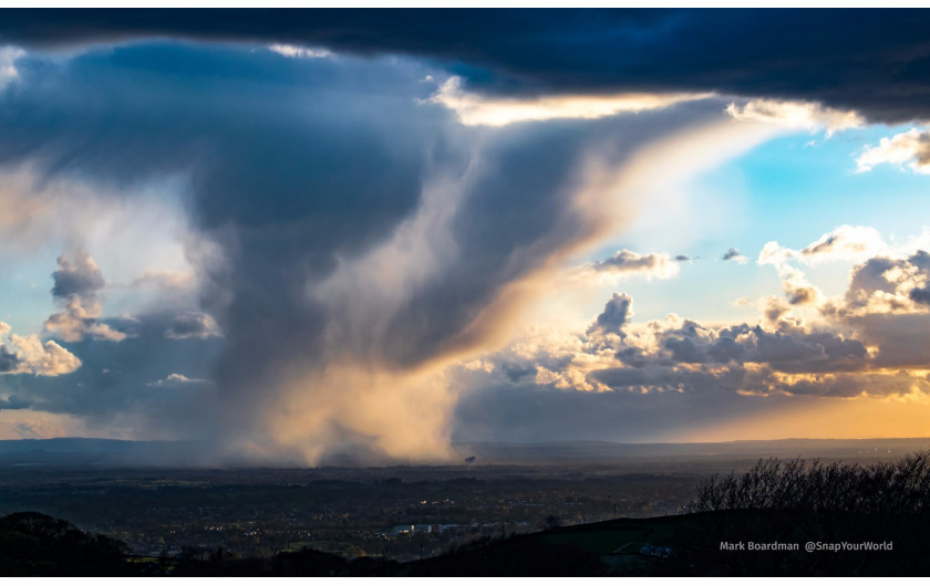 fot. Mark Boardman, Hail Over Jodrell Bank