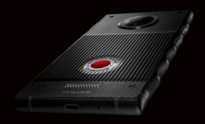 Oto jak będzie wyglądał Red Hydrogen One - smartfon, który ma odmienić oblicze gry