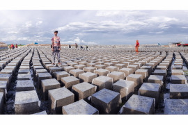 fot. Carrie and Eric Tomberlin,
Locally-Produced Concrete Blocks to Reinforce Embankments, 4 minutes 27 seconds, 1. miejsce w kategorii Environmental