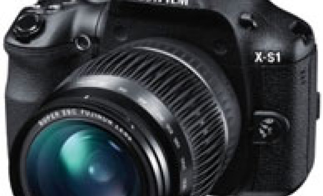 Fujifilm FinePix X-S1 - superzoom na serio