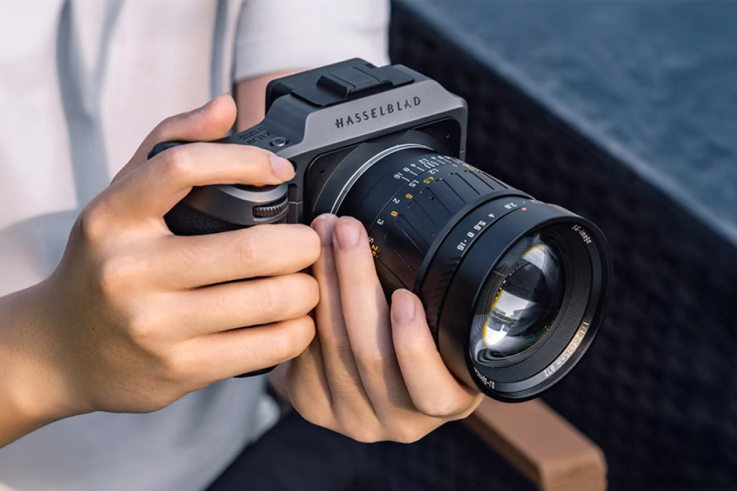 SG-Image 75 mm f/1.2 - superjasna, przystępna portretówka do średniego formatu