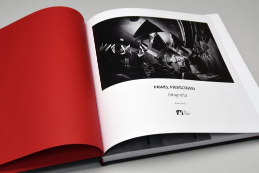“Paweł Pierściński. Fotografia” - dwustustronicowy retrospektywny album mistrza polskiego krajobrazu