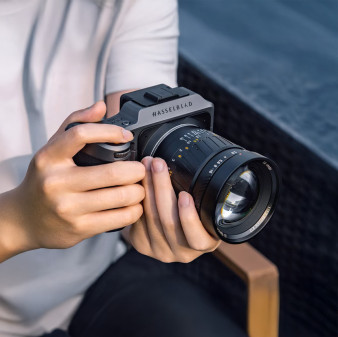 SG-Image 75 mm f/1.2 - superjasna, przystępna portretówka do średniego formatu