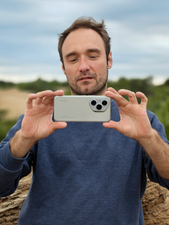 Średniak z aparatem flagowca? Przetestowaliśmy Honor 400 Pro