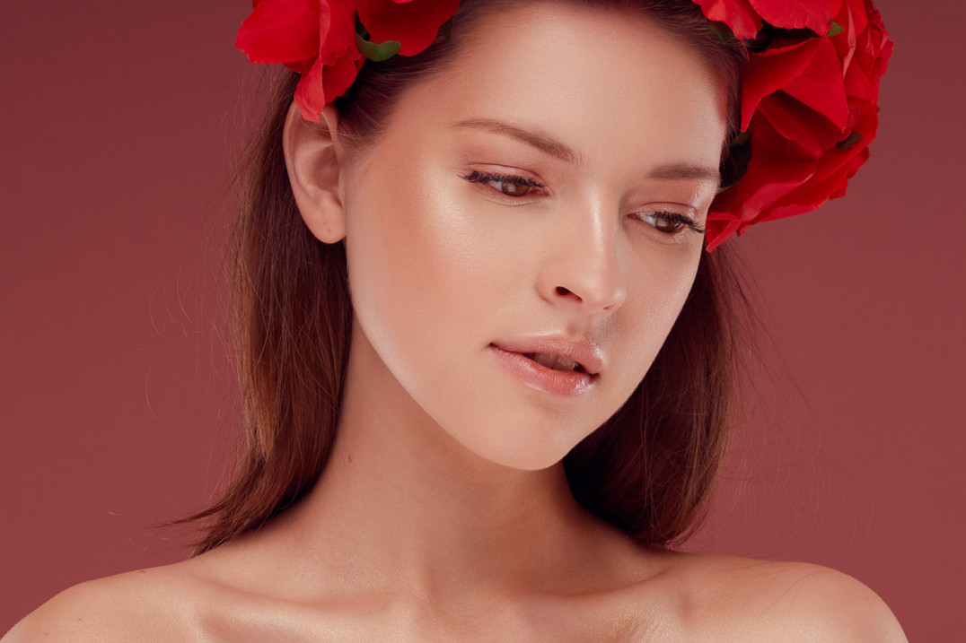 Sesja beauty w domowym studiu - 3 pomysły na kreatywne zdjęcia