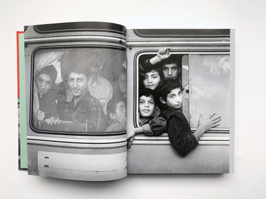 Magnum Streetwise: The Ultimate Collection of Street Photography / Thames & Hudson Ltd, 2019