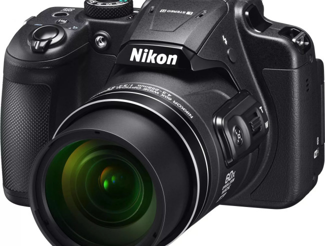 Nikon Coolpix B700