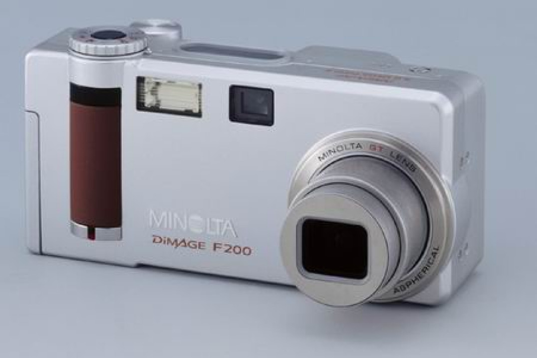 Test Minolta DiMAGE F200