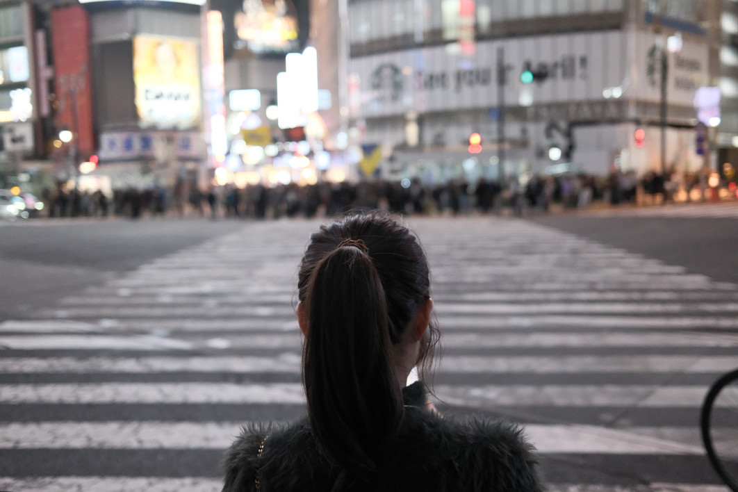 1/420 s, f/2, ISO 6400, 23.0 mm (ekwiwalent 35 mm)
