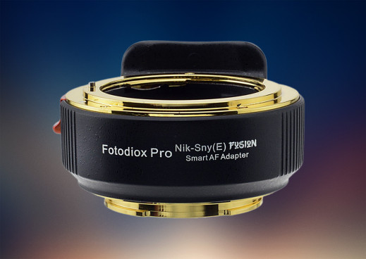 Adapter Fotodiox Nikon F - Sony E, obsługujący AF, stabilizację i dane EXIF