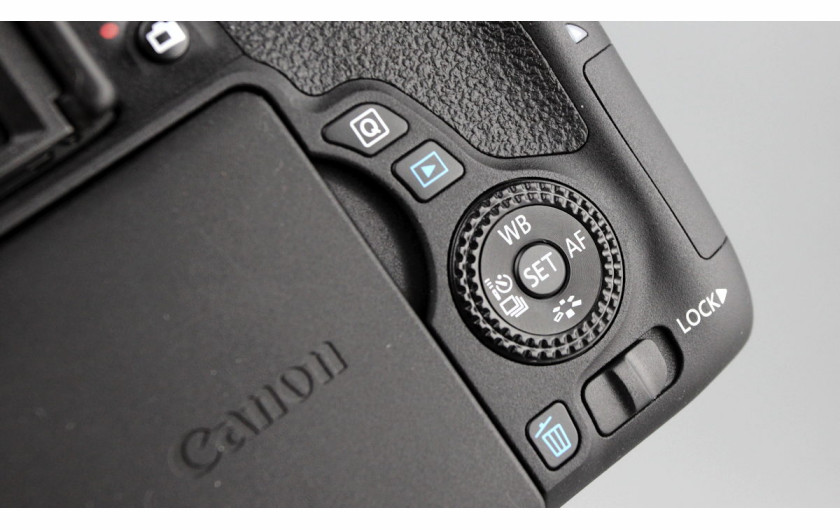 Canon EOS 760D