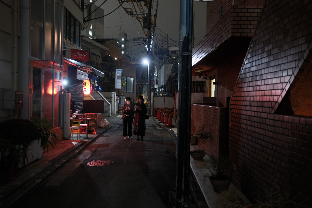 1/12 s, f/2, ISO 800, 23.0 mm (ekwiwalent 35 mm)