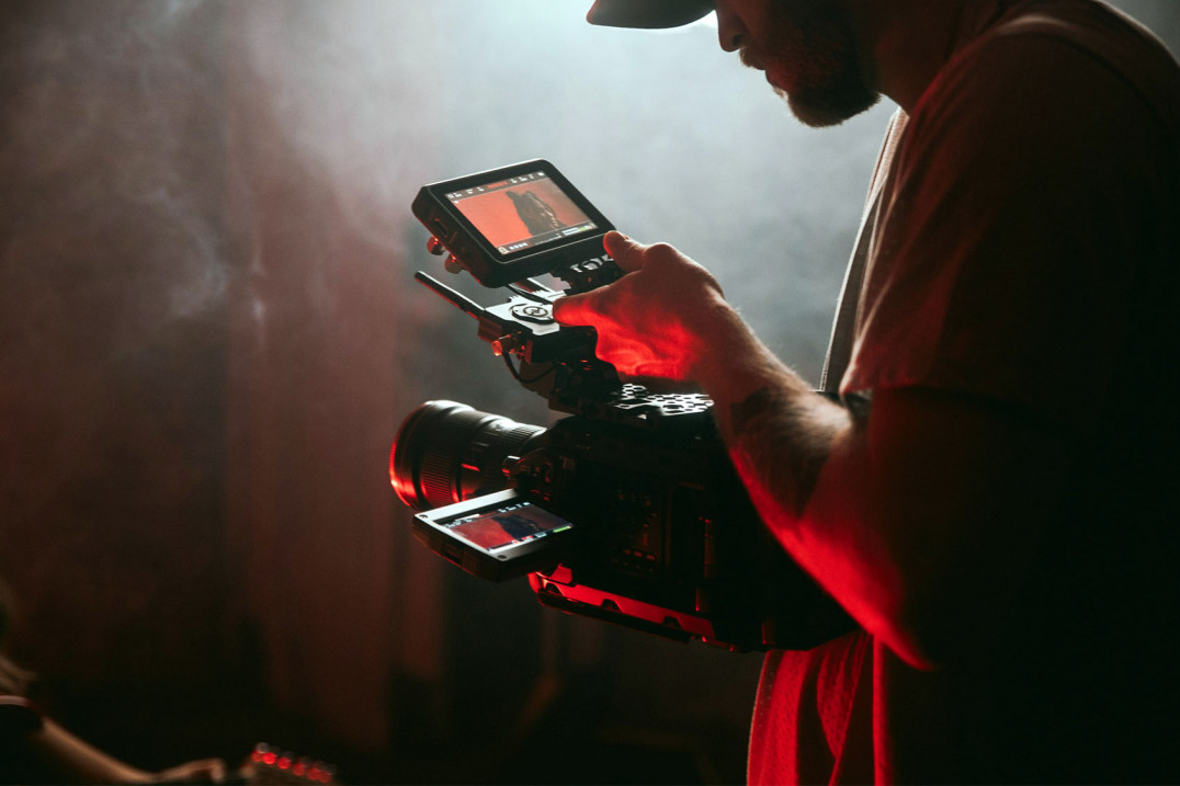 Nie przynudzaj i bez nerwowych ruchów - co musisz wiedzieć przed pierwszą produkcją wideo