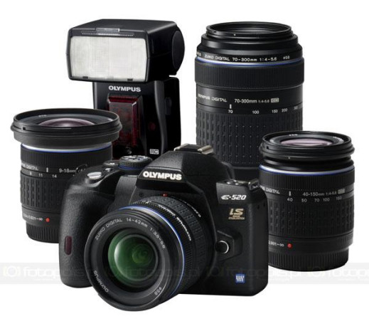 Olympus E-520 w zestawie Evolution - wyprawka dla fotografa
