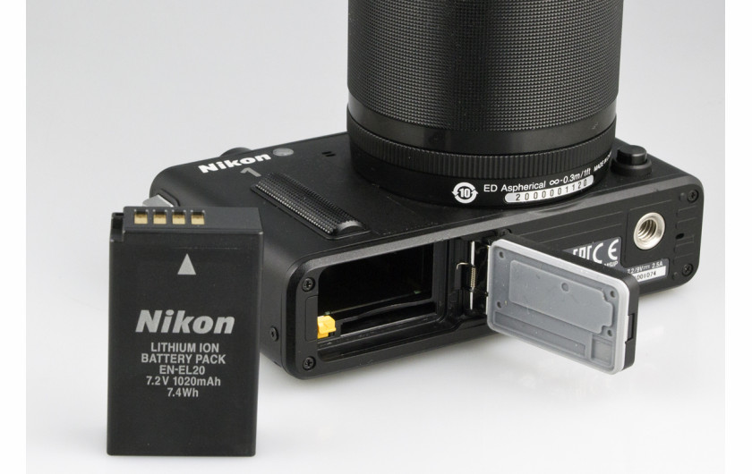 Nikon 1 AW1