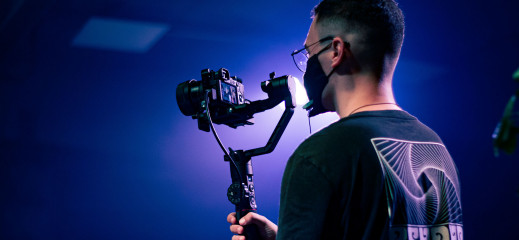 Który rodzaj stabilizacji wideo jest najlepszy? Sprawdzili je wszystkie