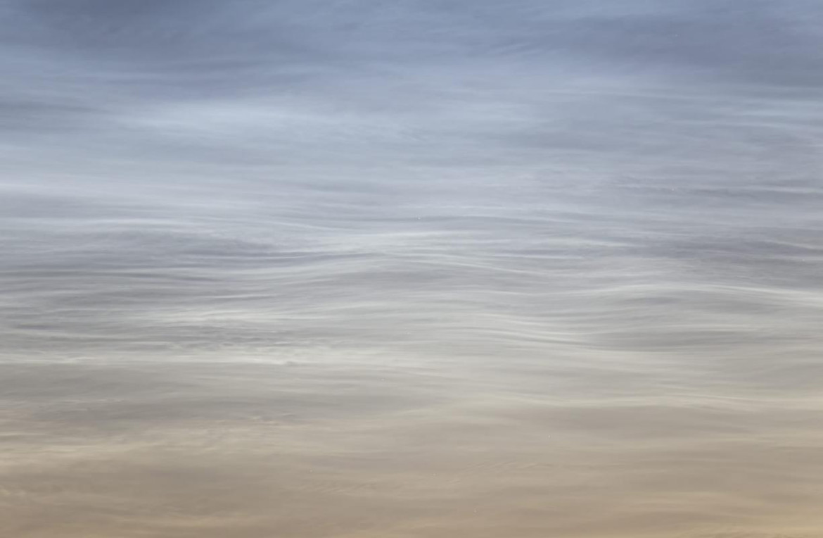 fot. Mikko Silvola, "Silent Waves of the Sky: Noctilucent Clouds"