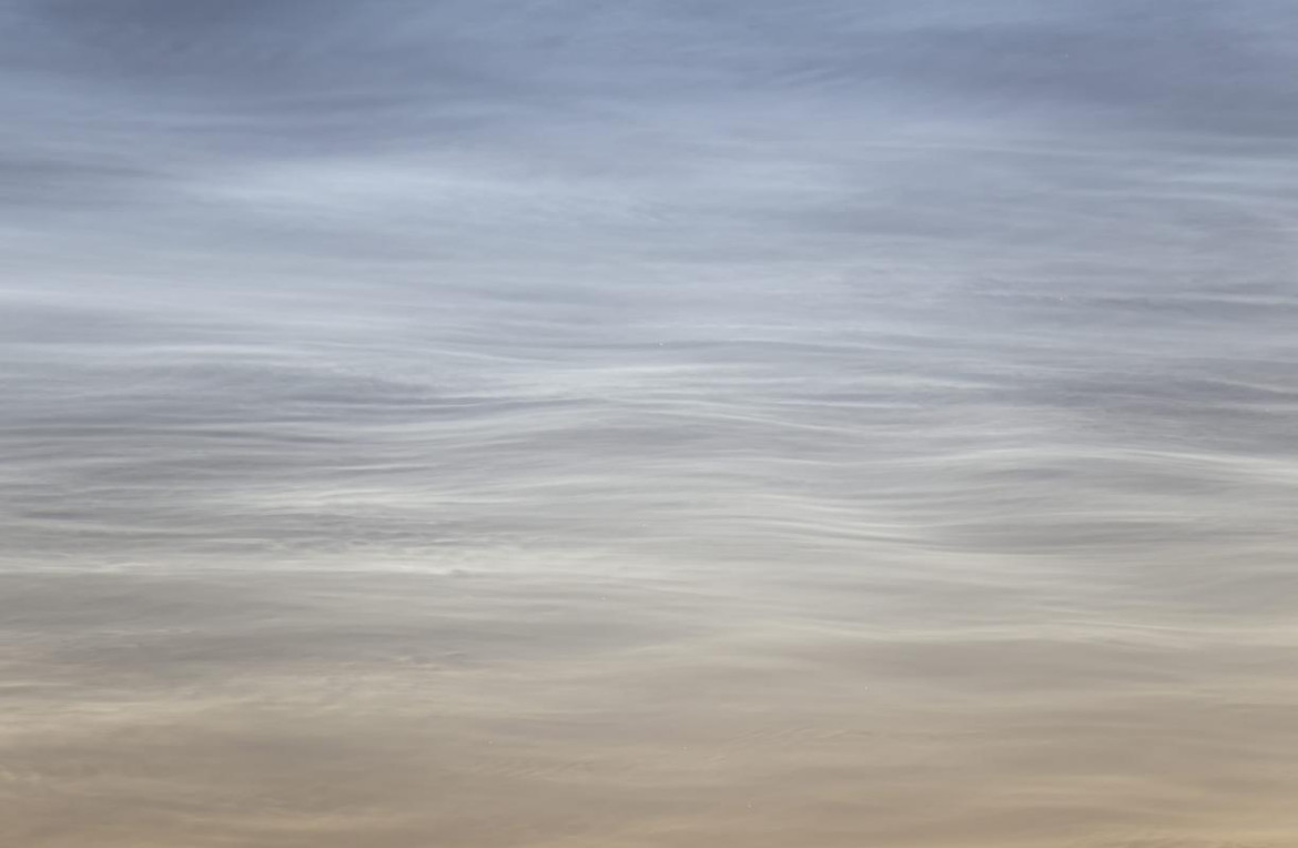fot. Mikko Silvola, "Silent Waves of the Sky: Noctilucent Clouds"