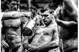 fot. Elif Ozturk, Anadolu Agency, "Kirkpinar Oil Wrestling Festival", 3. miejsce w kategorii Sports