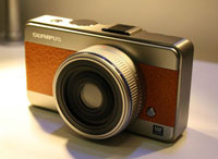 Olympus zaprezentował prototyp aparatu Mikro Cztery Trzecie