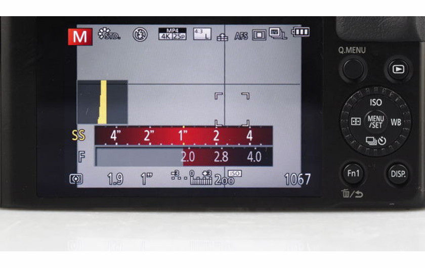 LX100 - zmianę parametrów widać na żywo na LCD i w wizjerze