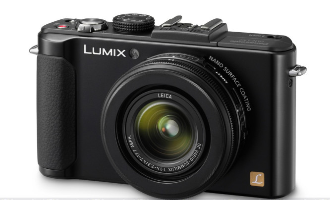 Panasonic Lumix LX7 - f/1.4-2.3