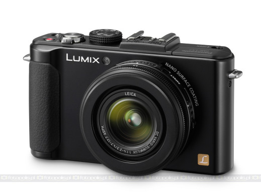 Panasonic Lumix LX7 - f/1.4-2.3