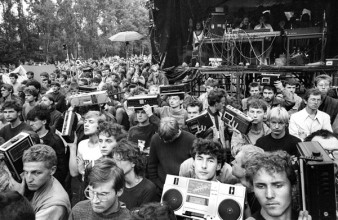 &quot;Schyłek Peerelu. Lata 80. w zdjęciach z agencji FORUM&quot; - wystawa w Warszawie
