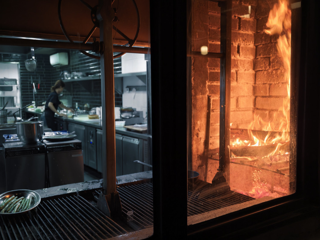 1/100 s, f/1,85, ISO 1727, 35 mm